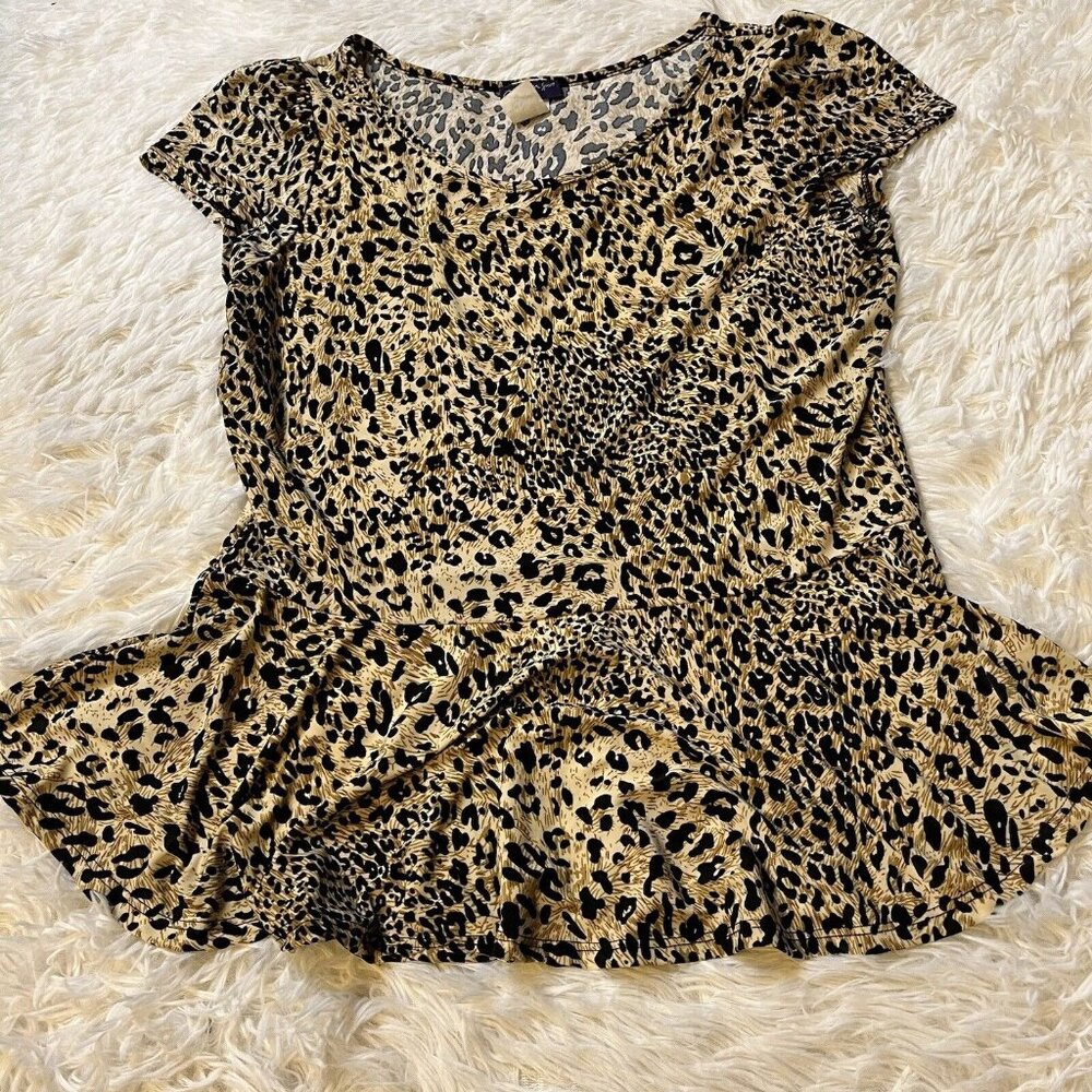 Caren Sport Womens XL Cheetah Leopard Square Neck Lined Crop Top Short Sleeve